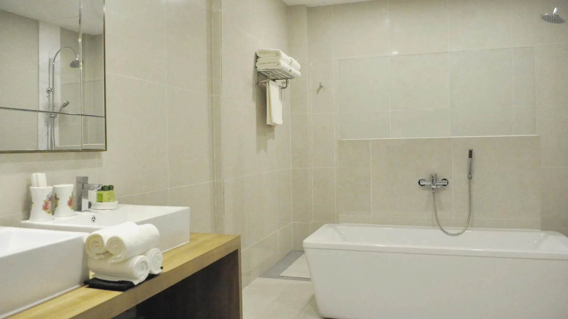 Raintr33 Hotel 싱가포르 4*,
